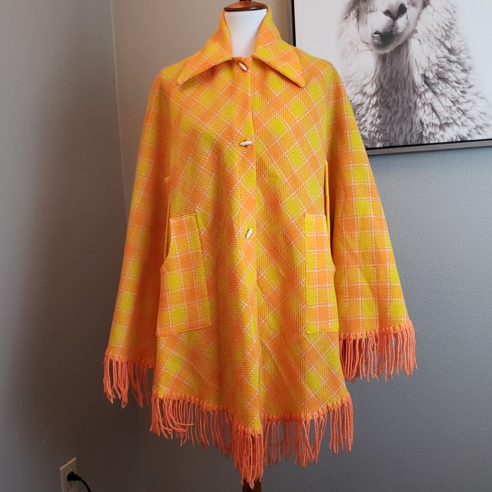 🍂Vintage Checkered Cape 🍂
